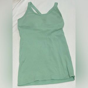 Lululemon workout tank